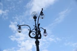 5 Tips Memilih Lampu Luar Rumah yang Tepat