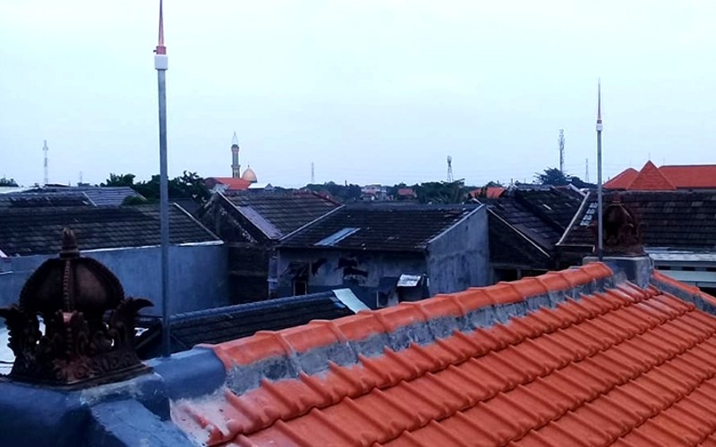 cara pasang penangkal petir di rumah yang benar