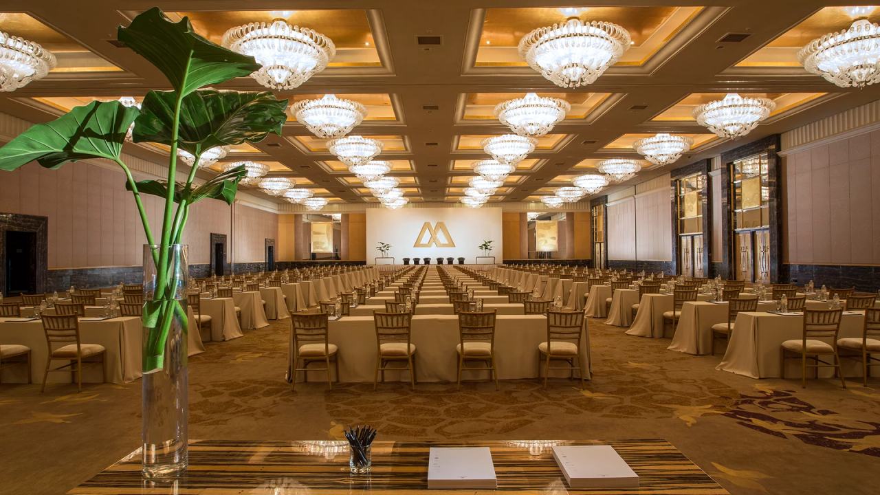 hotel dengan ballroom terbesar di jakarta the mulia